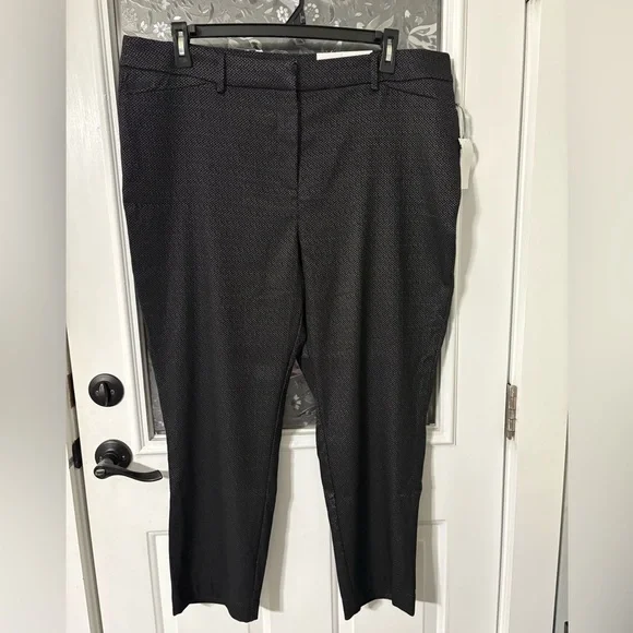 Liz Claiborne Black and White Textured Pants - Picture 2 of 5